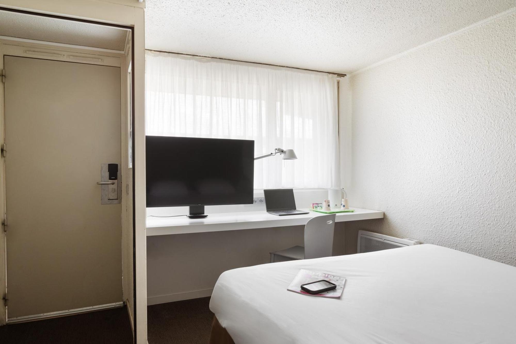 Hotel Morangis Orly Екстер'єр фото